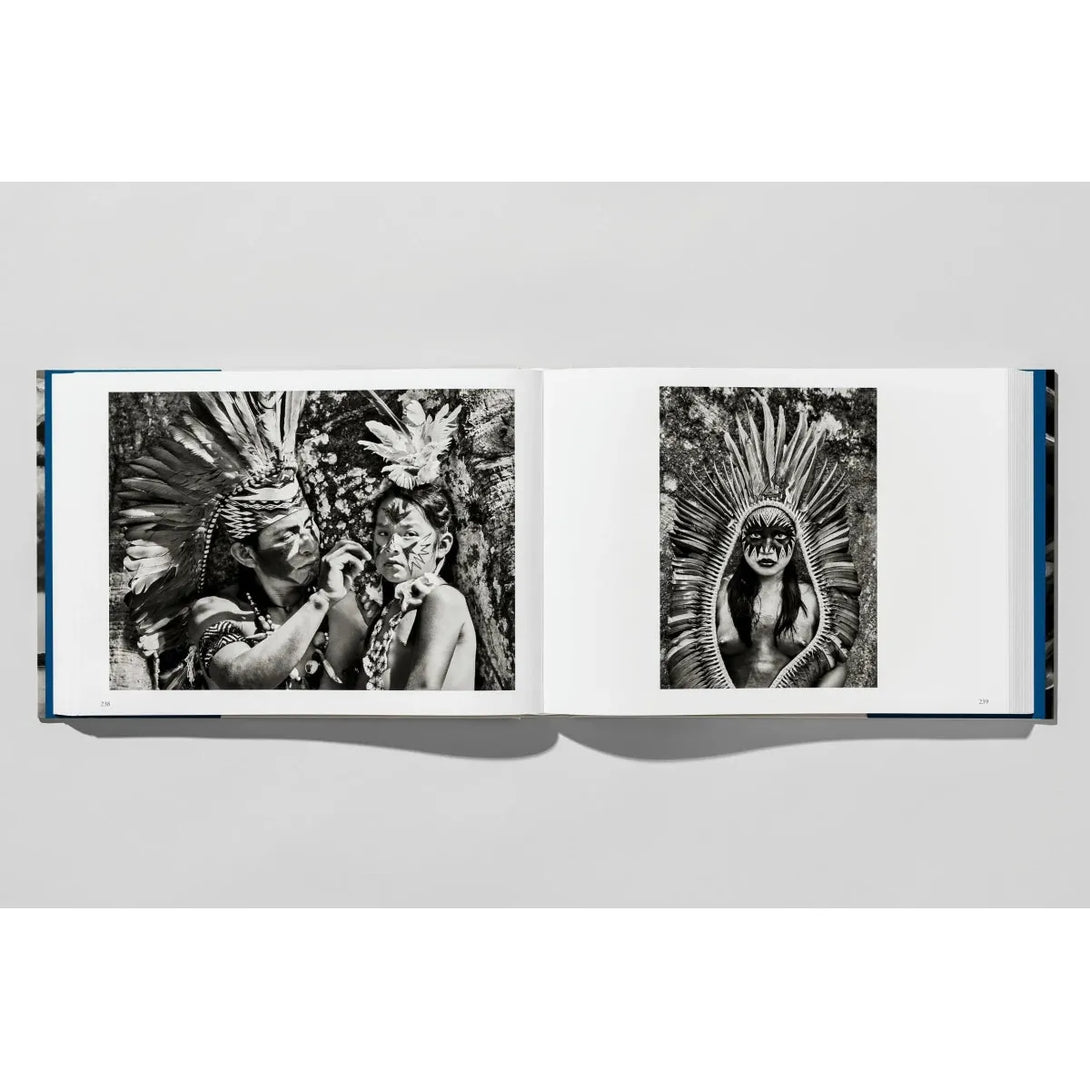 Sebastião Salgado. Amazônia - The Missing Piece Company