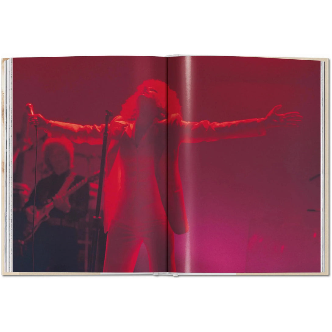 Barbra Streisand. Steve Schapiro & Lawrence Schiller - The Missing Piece Company