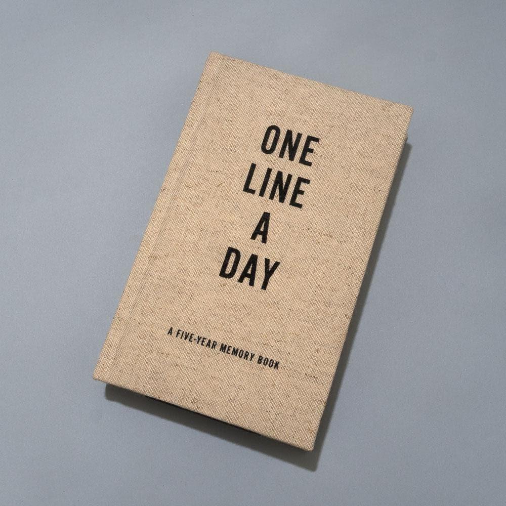 Canvas One Line a Day: A Five-Year Memory Book - The Missing Piece Company