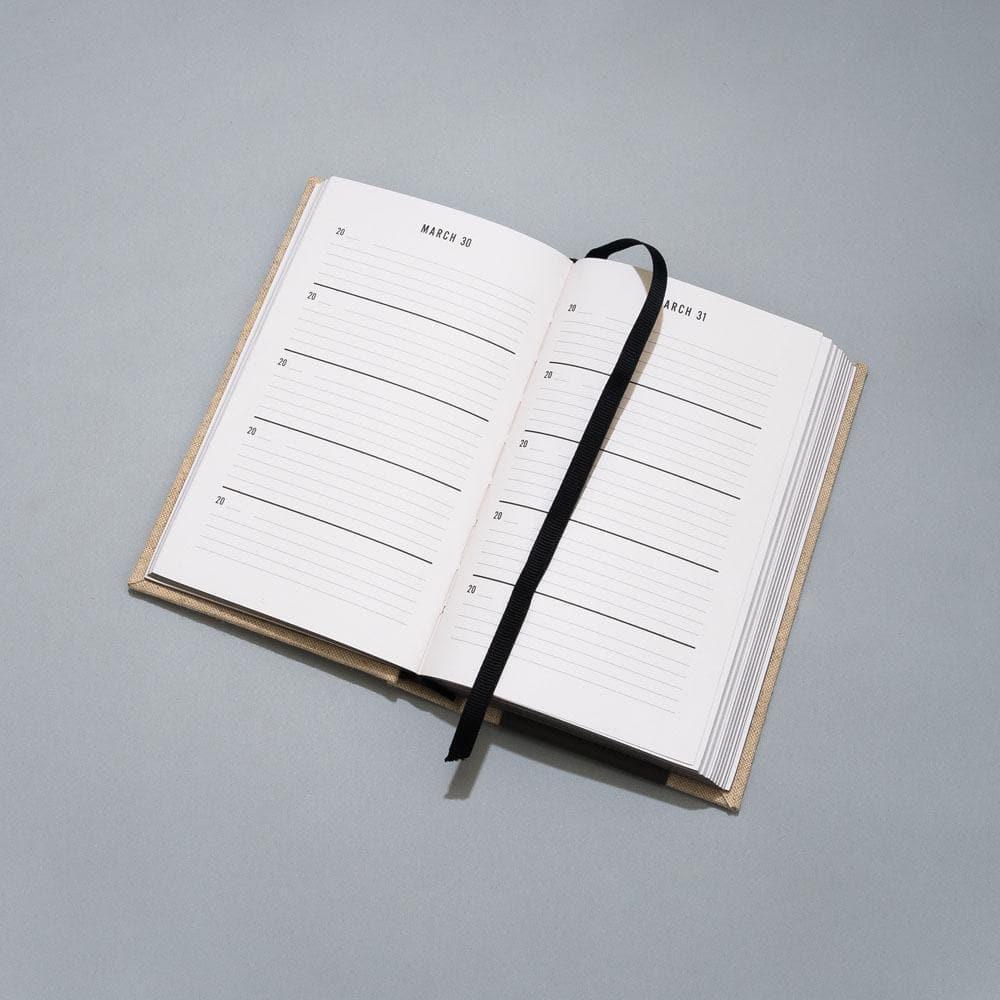 Canvas One Line a Day: A Five-Year Memory Book - The Missing Piece Company