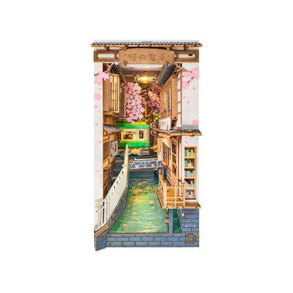 Sakura Densya Book Nook
